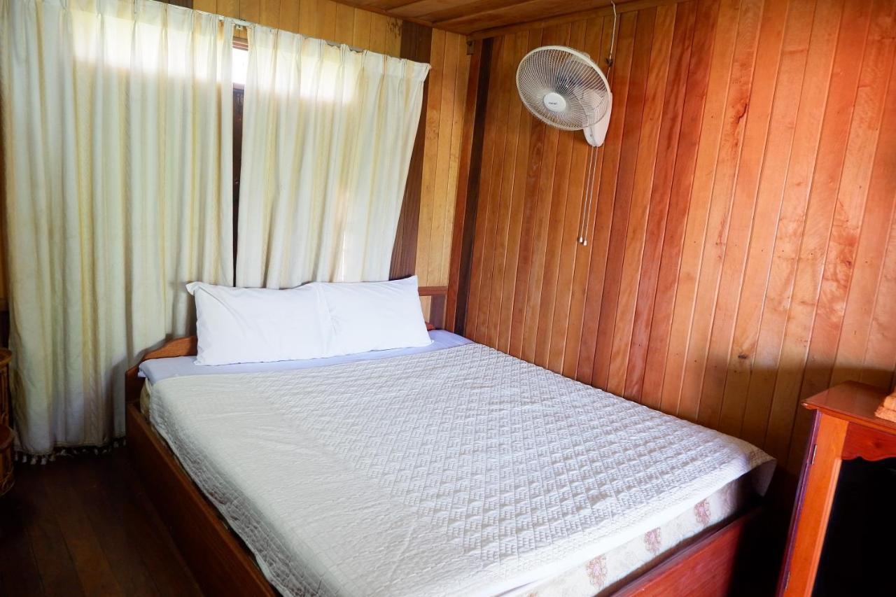 Song Lao Guesthouse Тхакхэк Экстерьер фото