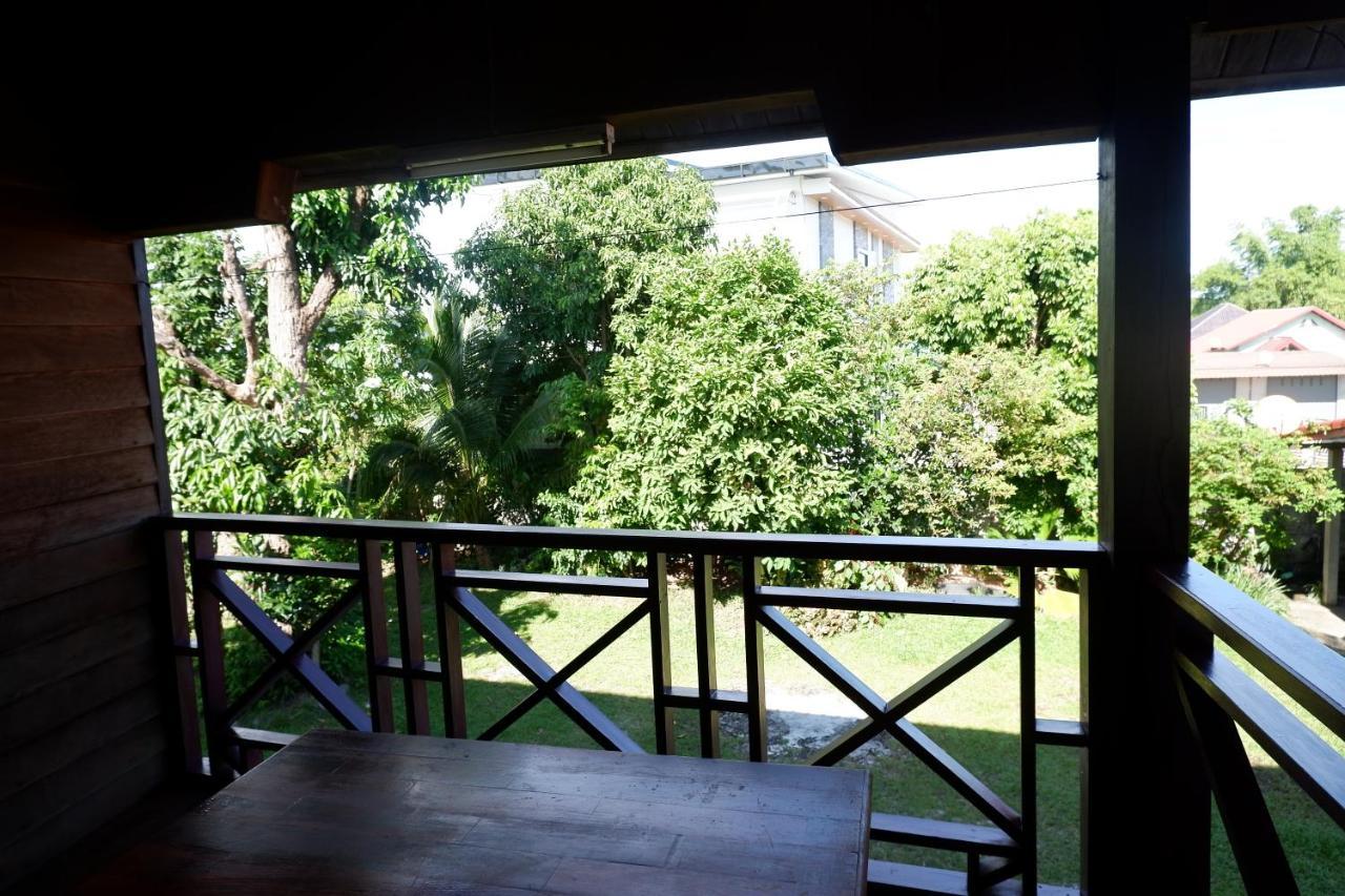 Song Lao Guesthouse Тхакхэк Экстерьер фото
