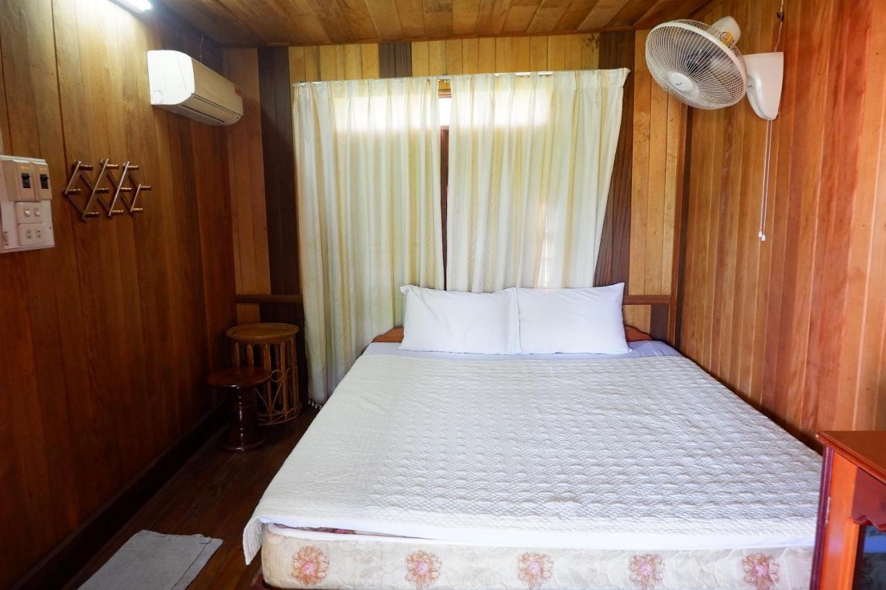 Song Lao Guesthouse Тхакхэк Экстерьер фото