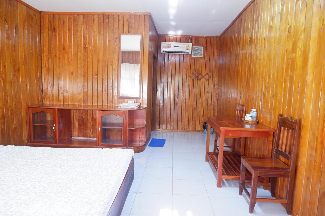 Song Lao Guesthouse Тхакхэк Экстерьер фото