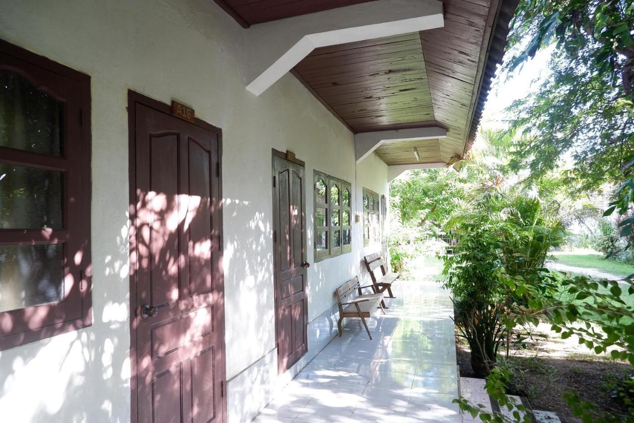 Song Lao Guesthouse Тхакхэк Экстерьер фото