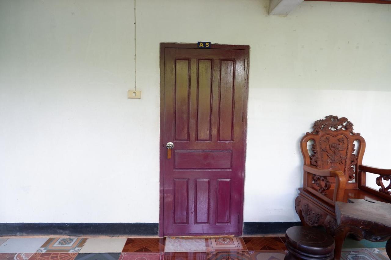 Song Lao Guesthouse Тхакхэк Экстерьер фото