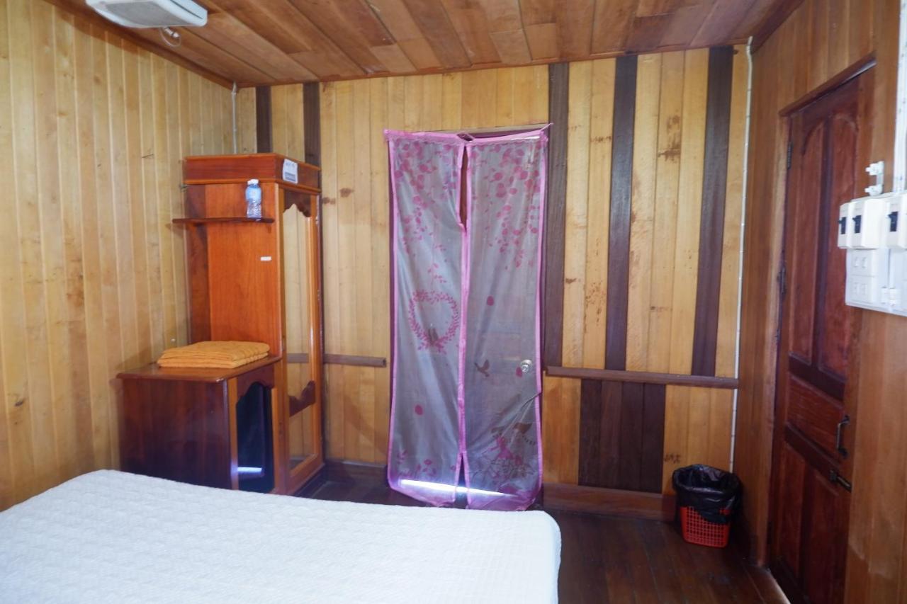 Song Lao Guesthouse Тхакхэк Экстерьер фото