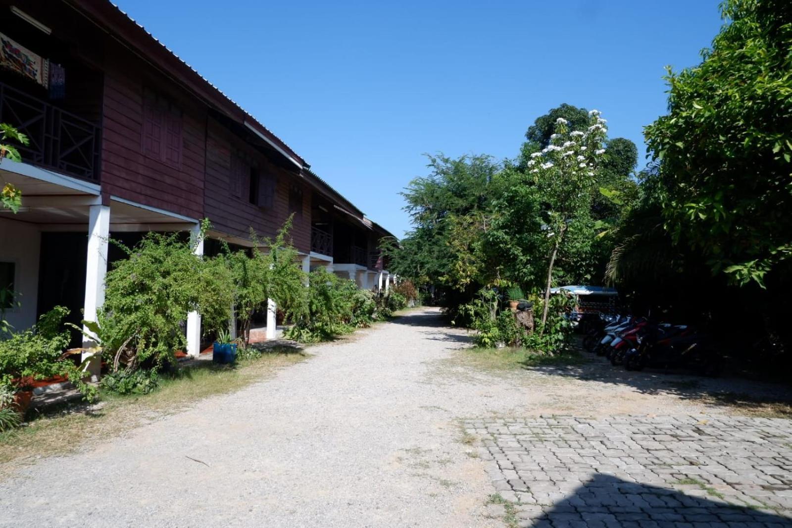 Song Lao Guesthouse Тхакхэк Экстерьер фото