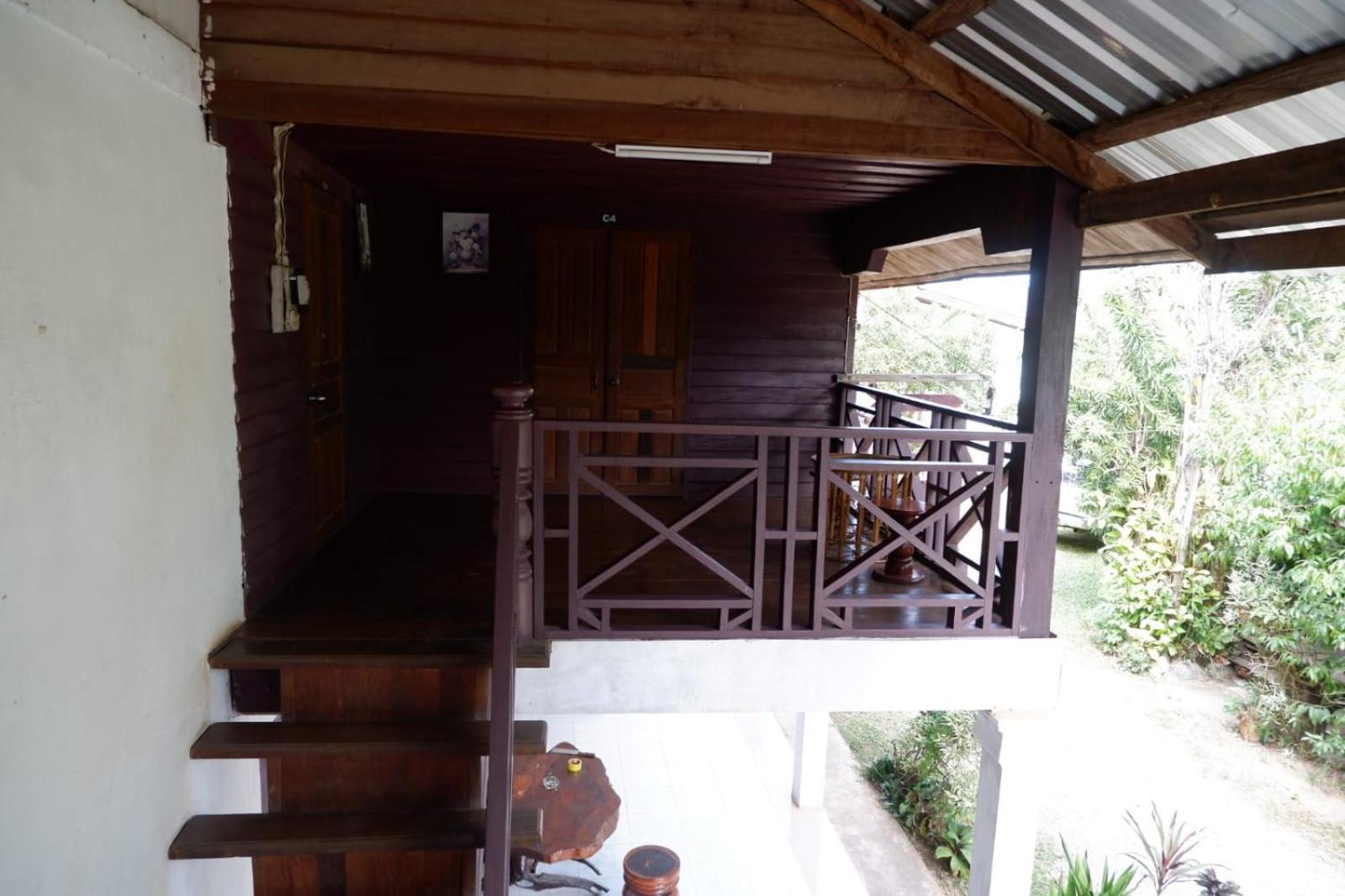 Song Lao Guesthouse Тхакхэк Экстерьер фото