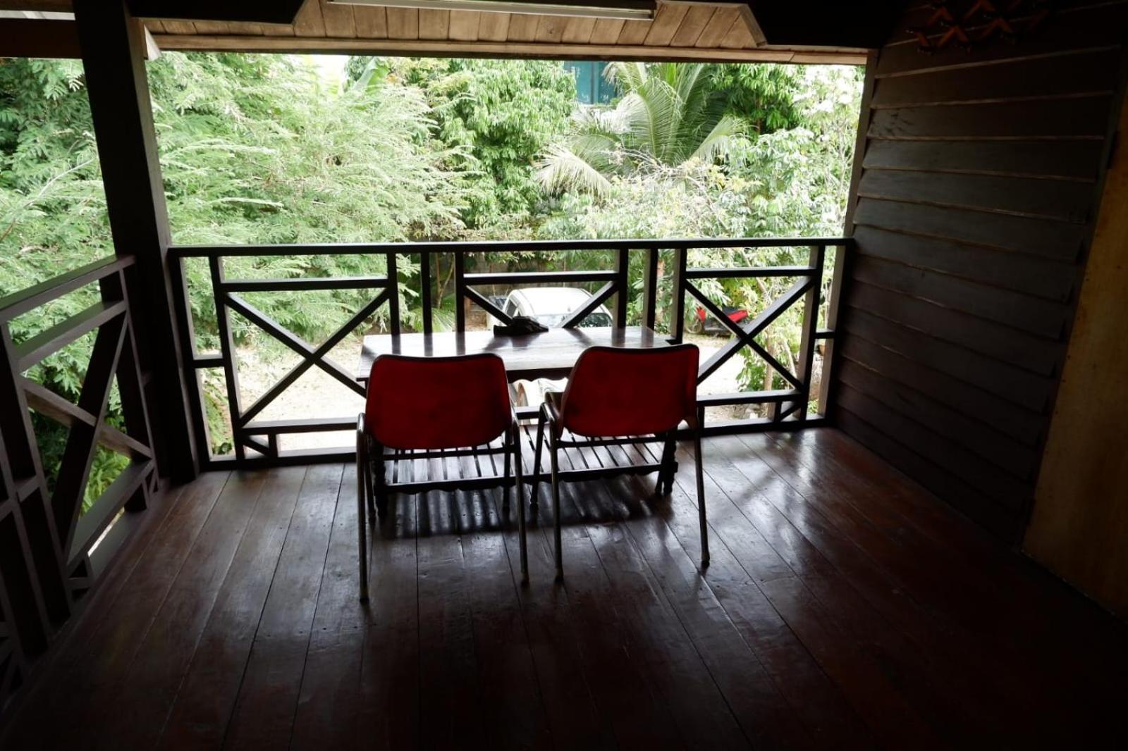 Song Lao Guesthouse Тхакхэк Экстерьер фото