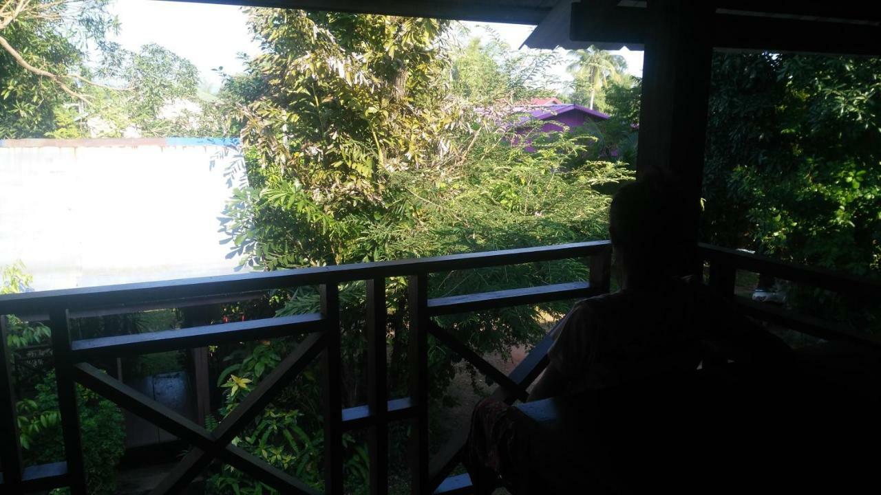 Song Lao Guesthouse Тхакхэк Экстерьер фото