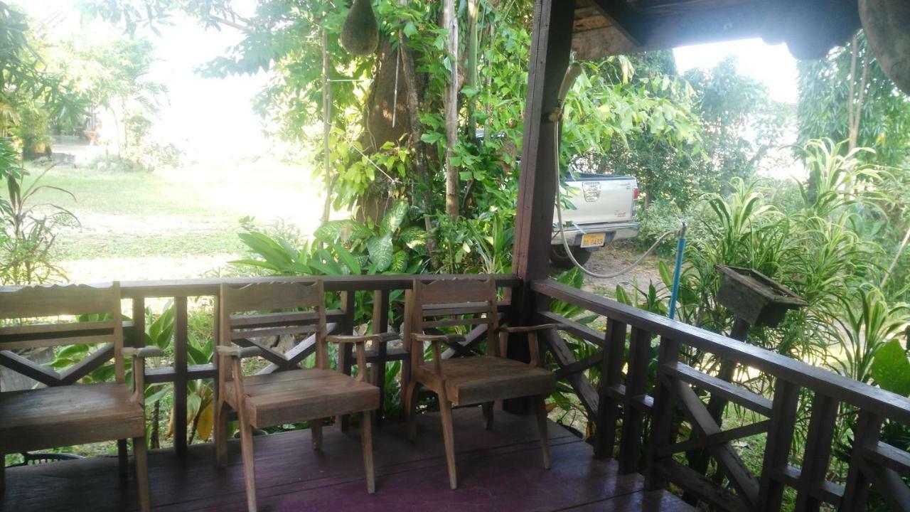 Song Lao Guesthouse Тхакхэк Экстерьер фото