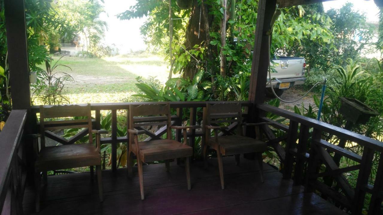 Song Lao Guesthouse Тхакхэк Экстерьер фото