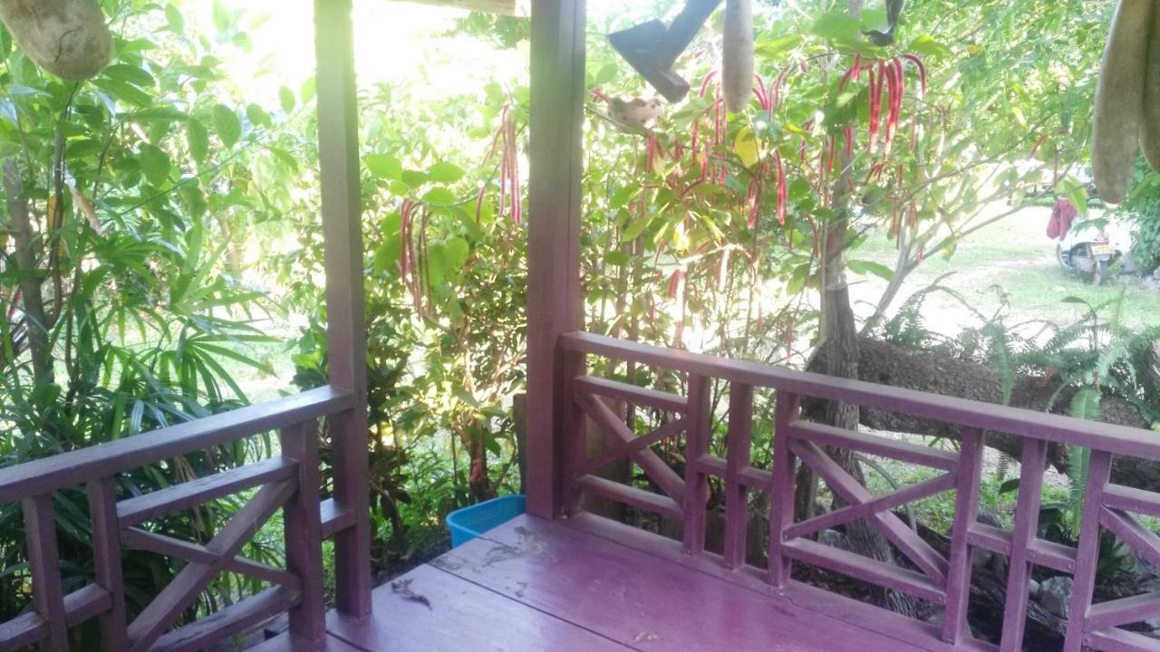 Song Lao Guesthouse Тхакхэк Экстерьер фото