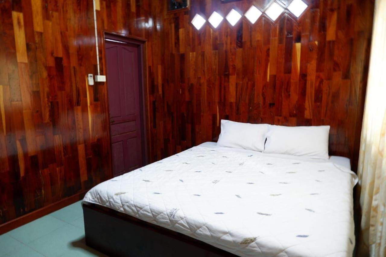 Song Lao Guesthouse Тхакхэк Экстерьер фото
